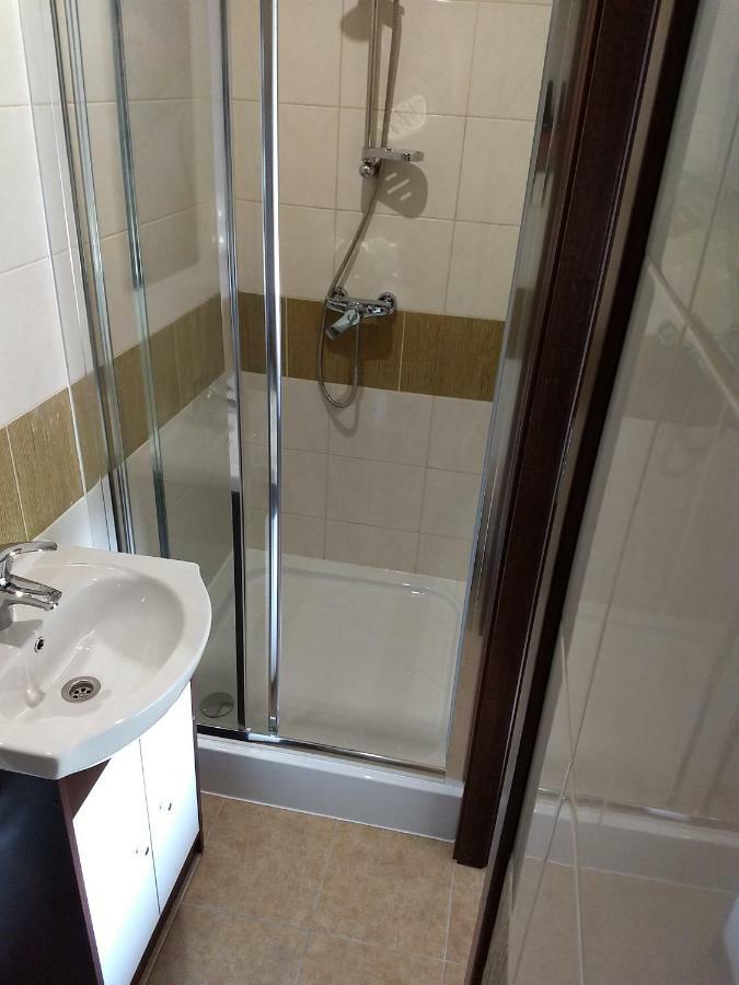 Karczma Biesiadna Bed & Breakfast Dalnia ภายนอก รูปภาพ