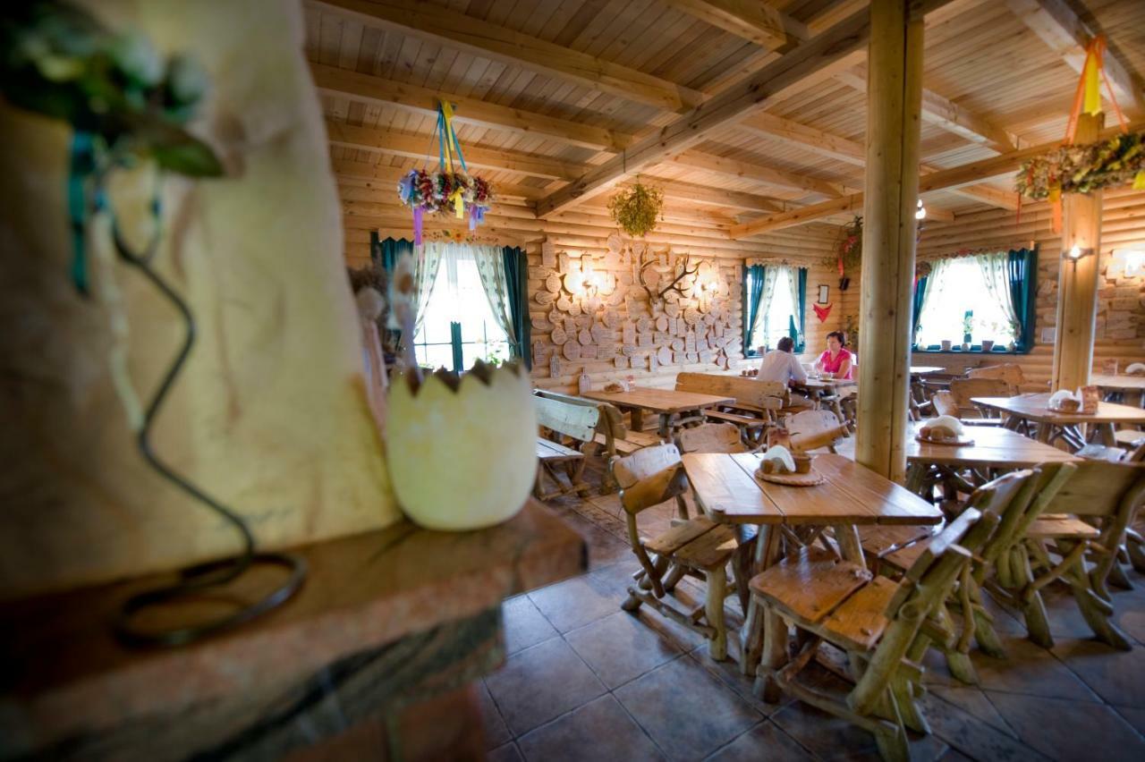Karczma Biesiadna Bed & Breakfast Dalnia ภายนอก รูปภาพ