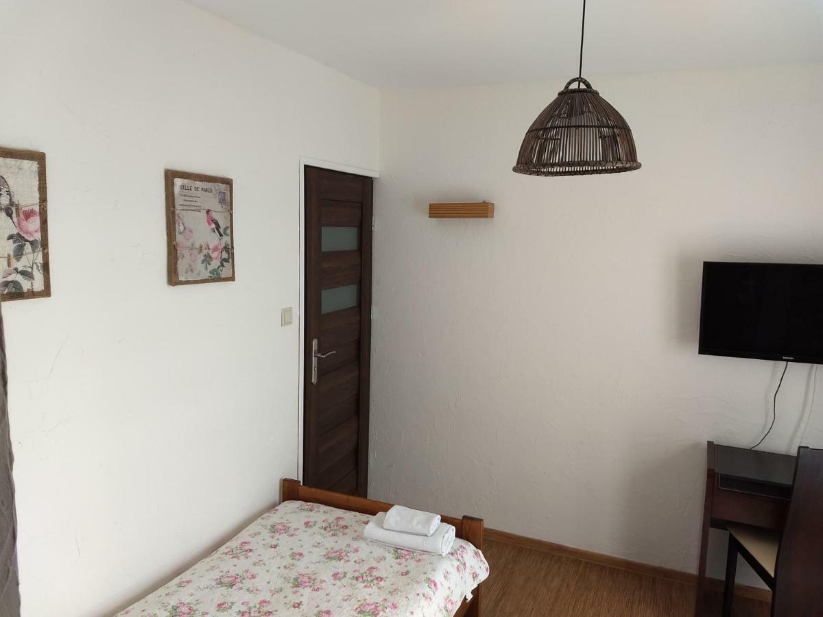 Karczma Biesiadna Bed & Breakfast Dalnia ภายนอก รูปภาพ