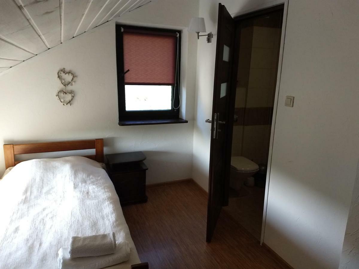 Karczma Biesiadna Bed & Breakfast Dalnia ภายนอก รูปภาพ